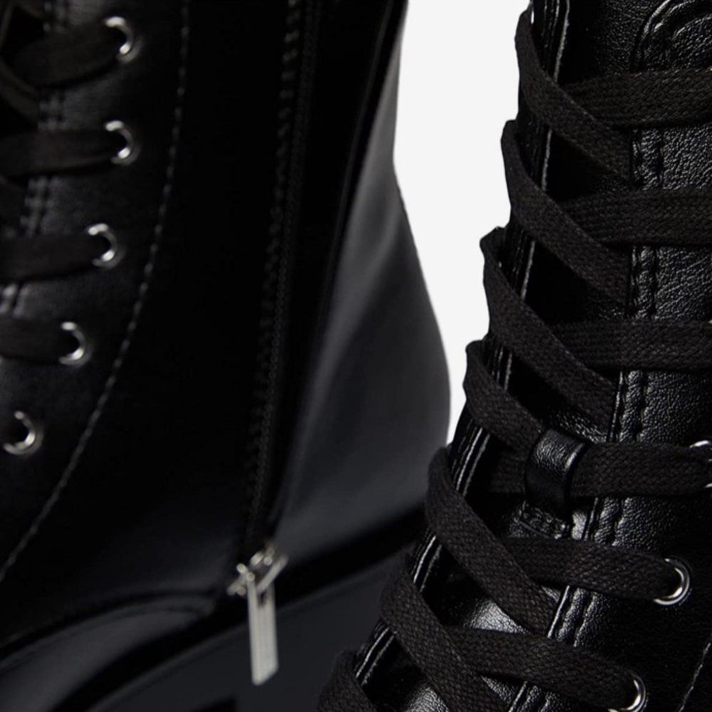 Calvin Klein Carson2 Boots - Picture 3 of 7
